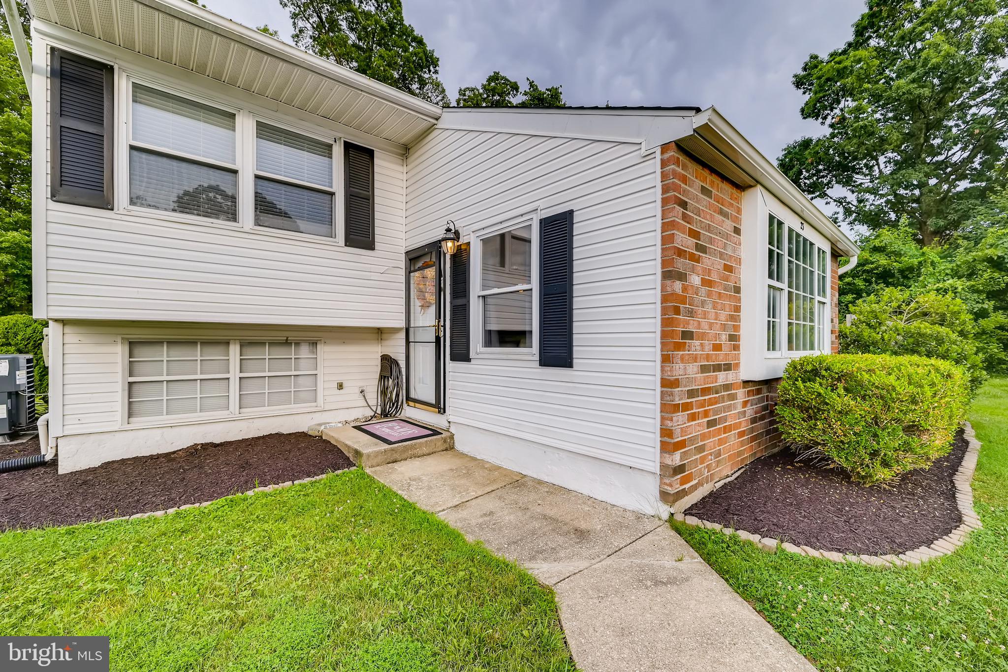 23 Lomond Court Rosedale, MD 21237 - Photo 3 of 28 Gallery Image 3