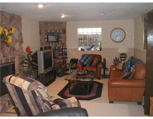 1046 Harvard Road Monroeville, PA 15146 - Photo 5 of 5 Den/Family/Great Room.