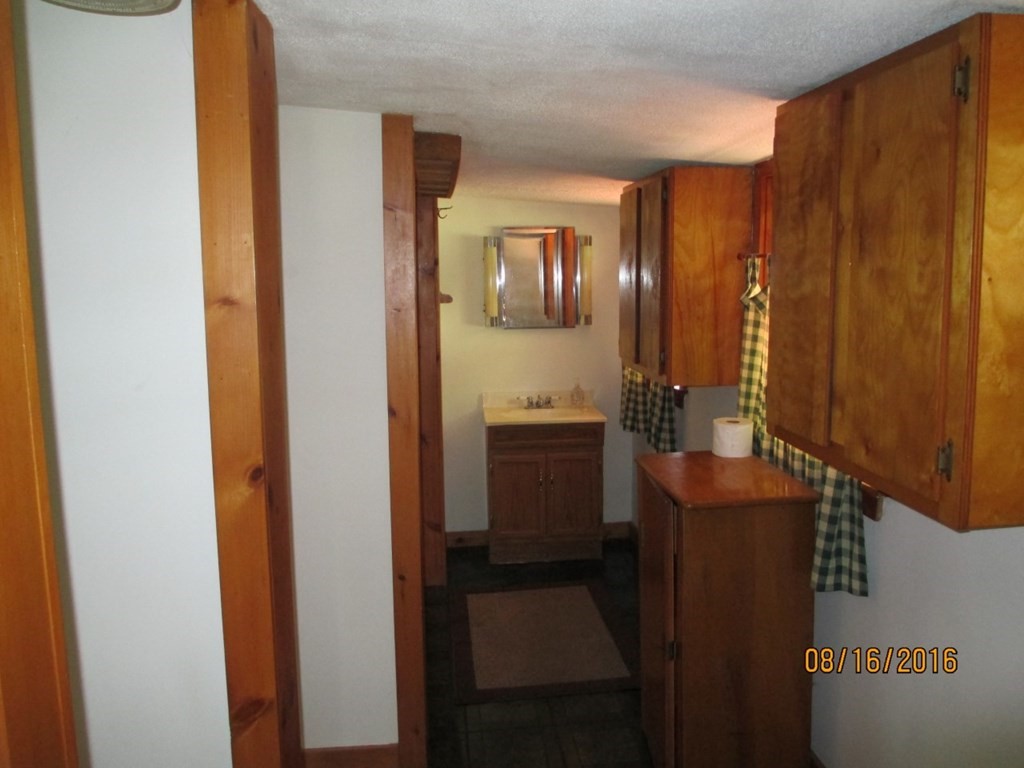 204 Sherbert Road Ashburnham, MA 01430 - Photo 8 of 9