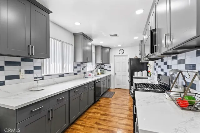 $764,999 | 14870 Hubbard Street, Sylmar, CA 91342