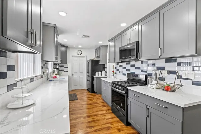 $764,999 | 14870 Hubbard Street, Sylmar, CA 91342