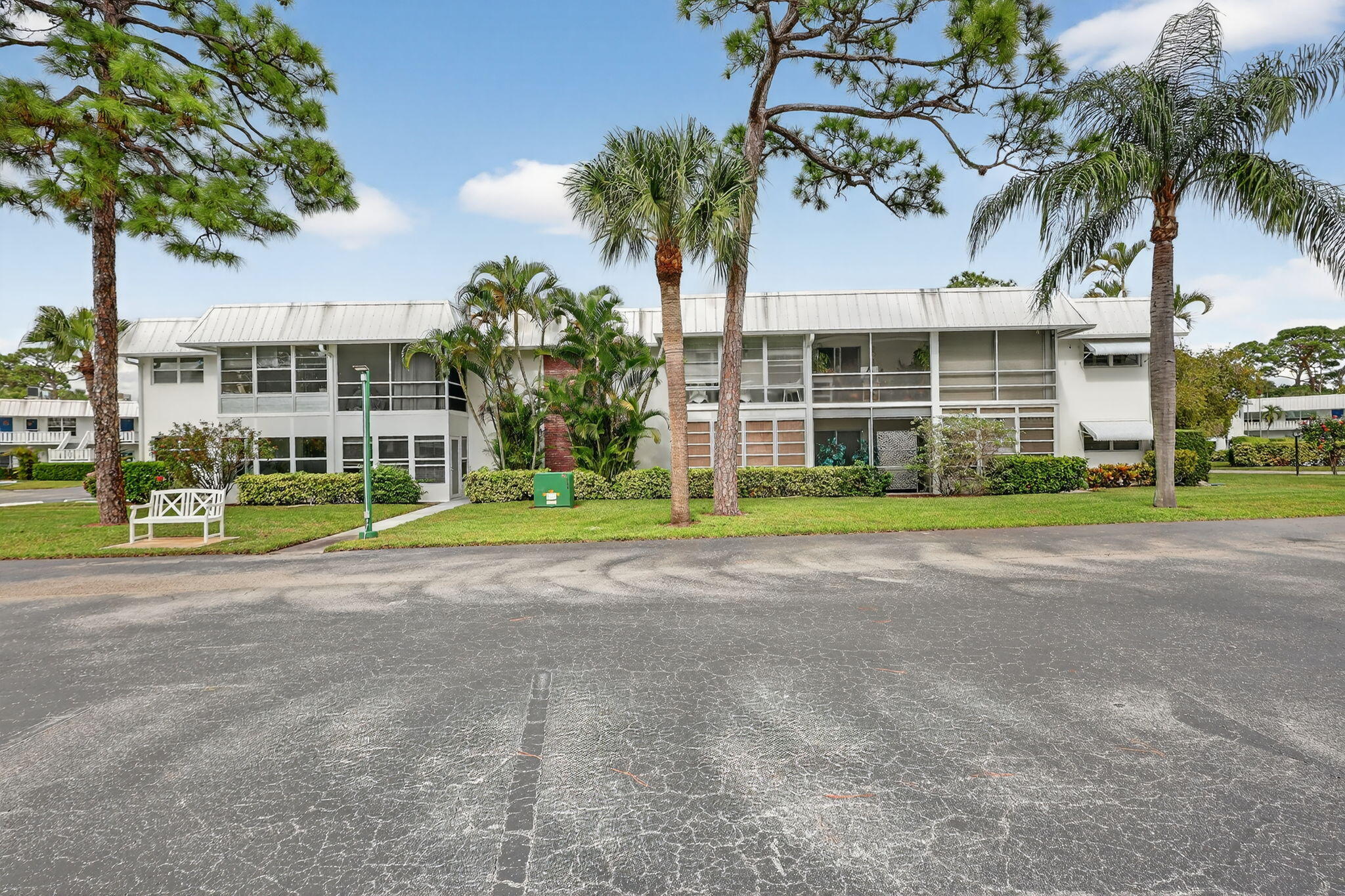 2929 Southeast Ocean Boulevard, Unit J10 Stuart, FL 34996 - Photo 26 of 29 a view of a house with a outdoor space