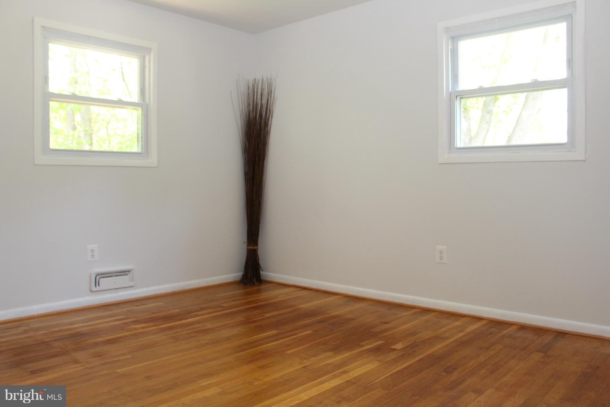6218 Tyner Street Springfield, VA 22152 - Photo 15 of 30 Large bedroom #2