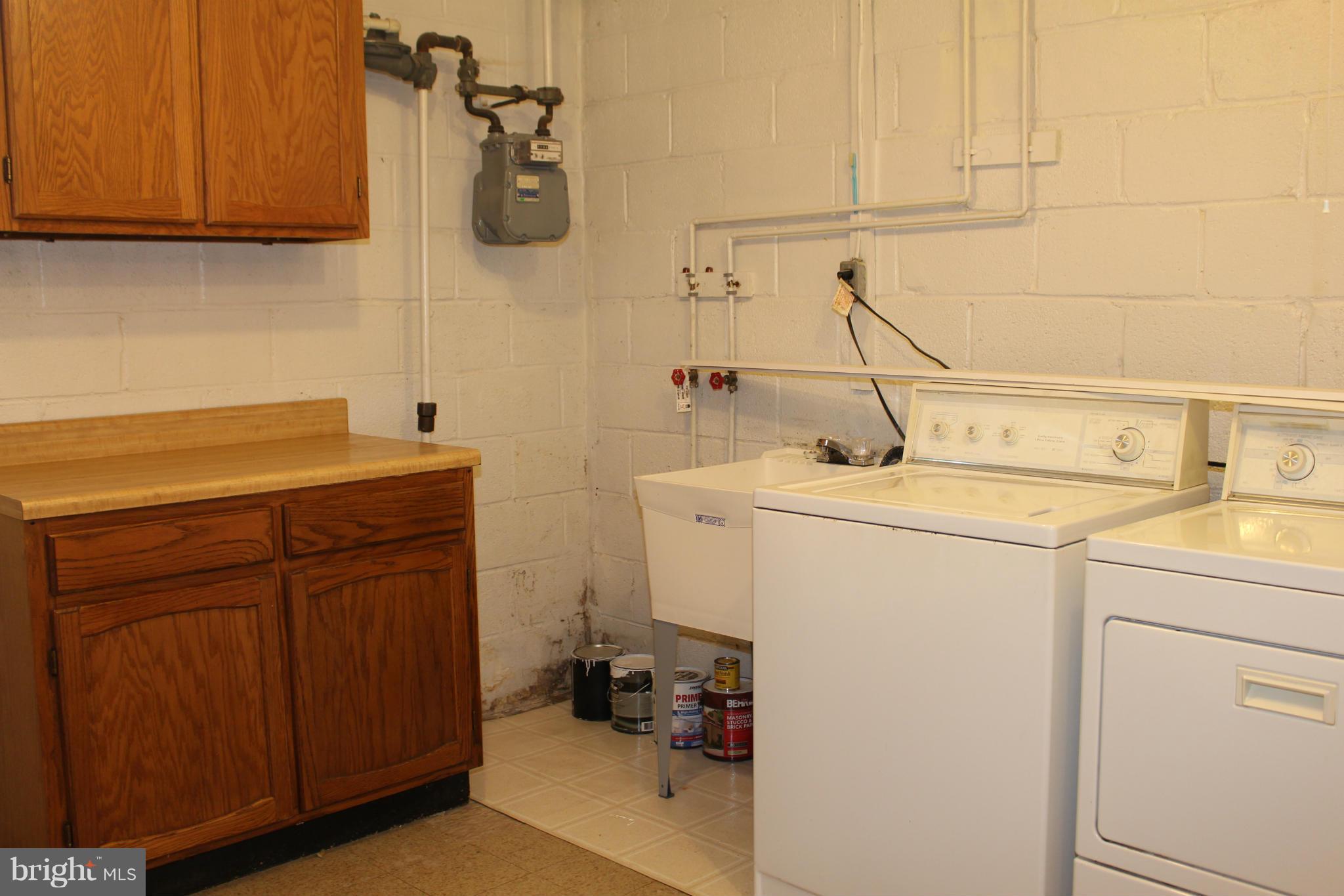 6218 Tyner Street Springfield, VA 22152 - Photo 25 of 30 Large laundry room