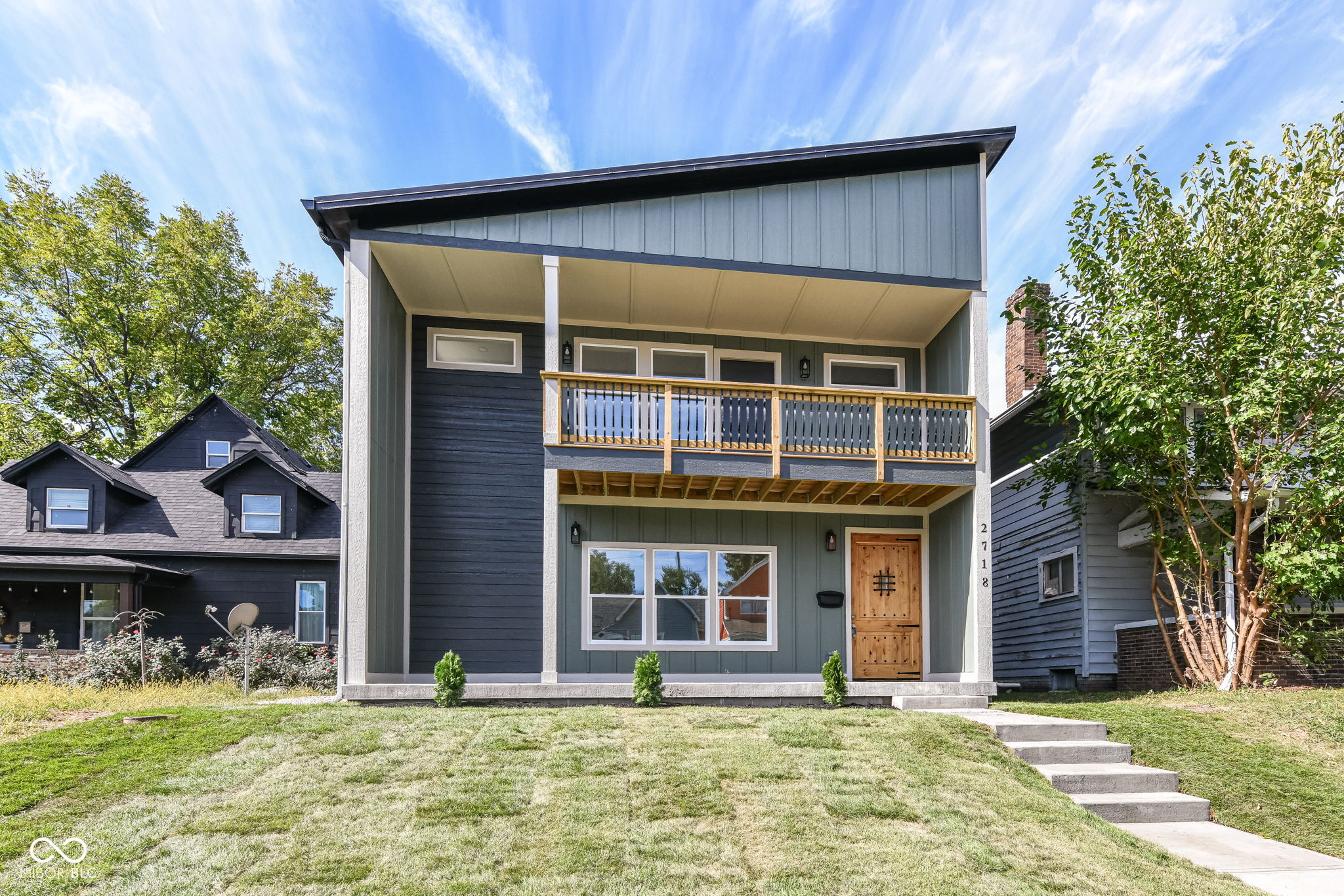 2718 Boulevard Place Indianapolis, IN 46208 - Photo 2 of 45