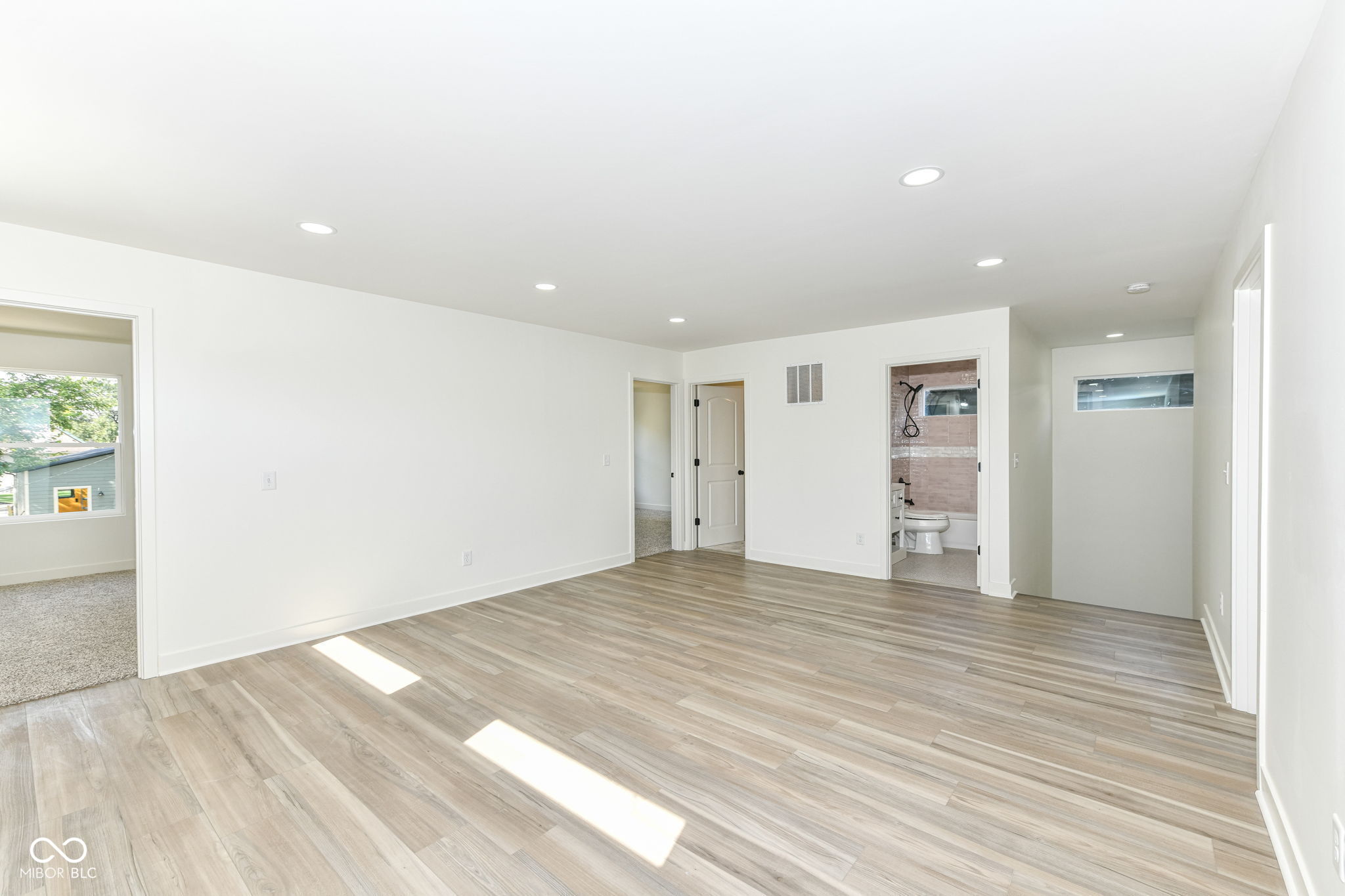 2718 Boulevard Place Indianapolis, IN 46208 - Photo 22 of 45