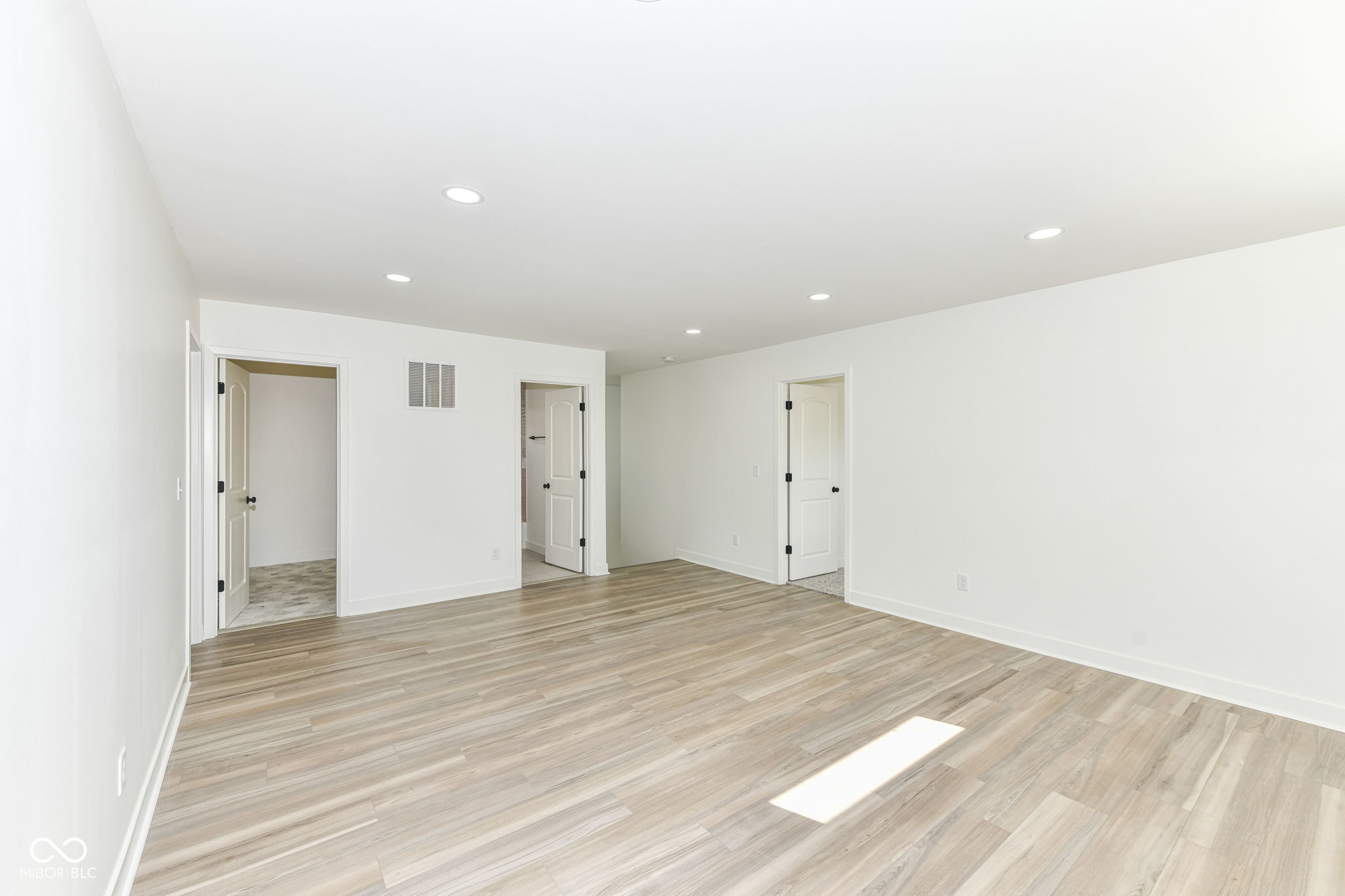 2718 Boulevard Place Indianapolis, IN 46208 - Photo 23 of 45