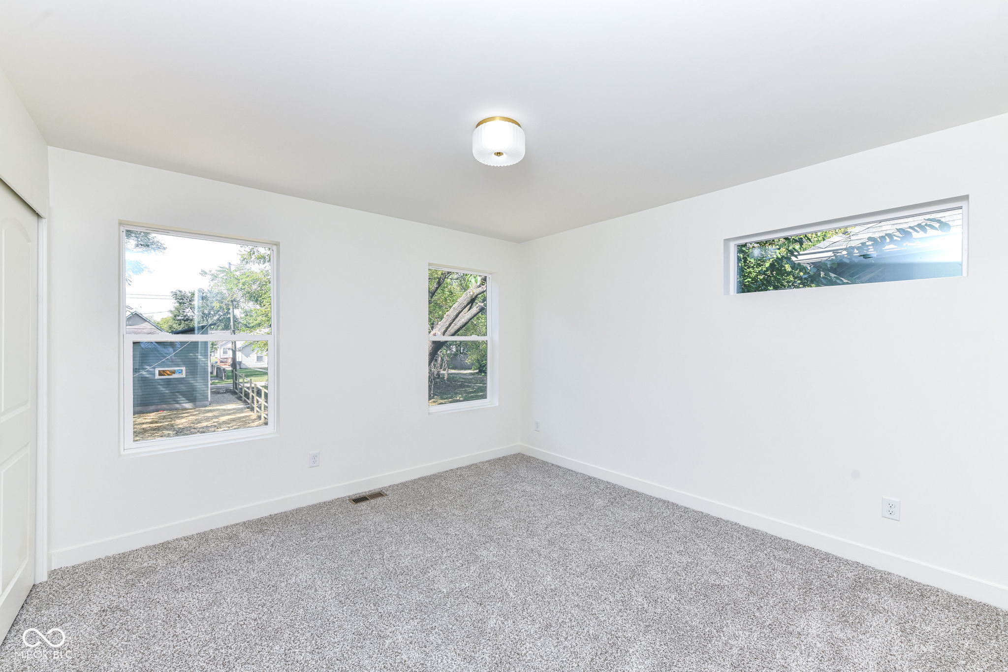 2718 Boulevard Place Indianapolis, IN 46208 - Photo 39 of 45