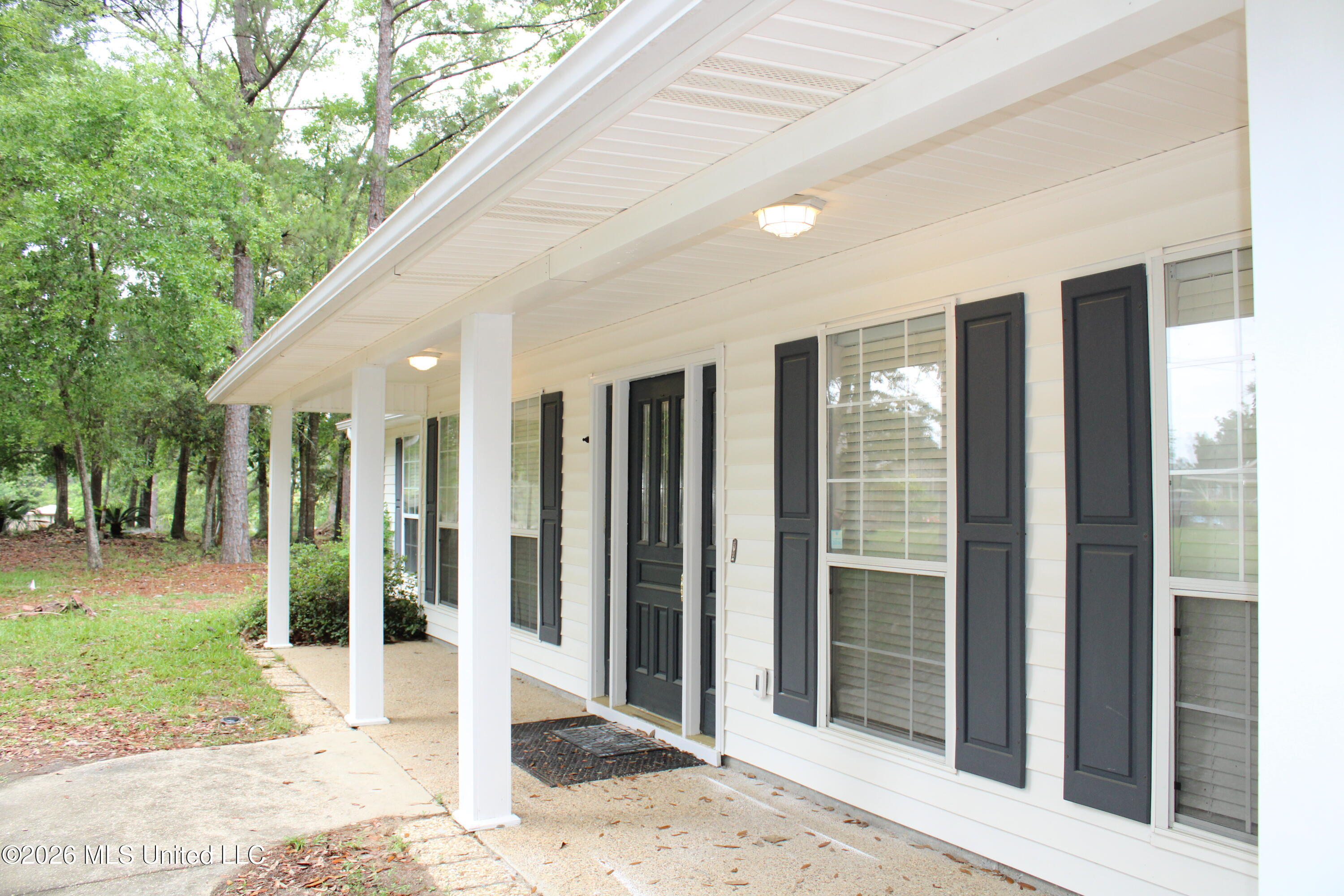 9300 Ridgeview Drive Ocean Springs, MS 39564 - Photo 8 of 54 IMG_7990