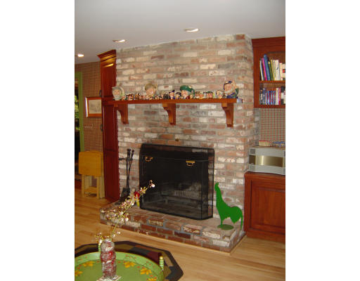 7 Wildwood Road Dover, MA 02030 - Photo 4 of 11 Gallery Image 4