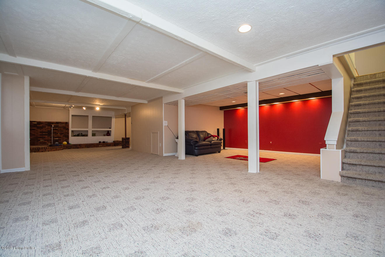 9614 Fairground Road Louisville, KY 40291 - Photo 20 of 38 Fairground-31