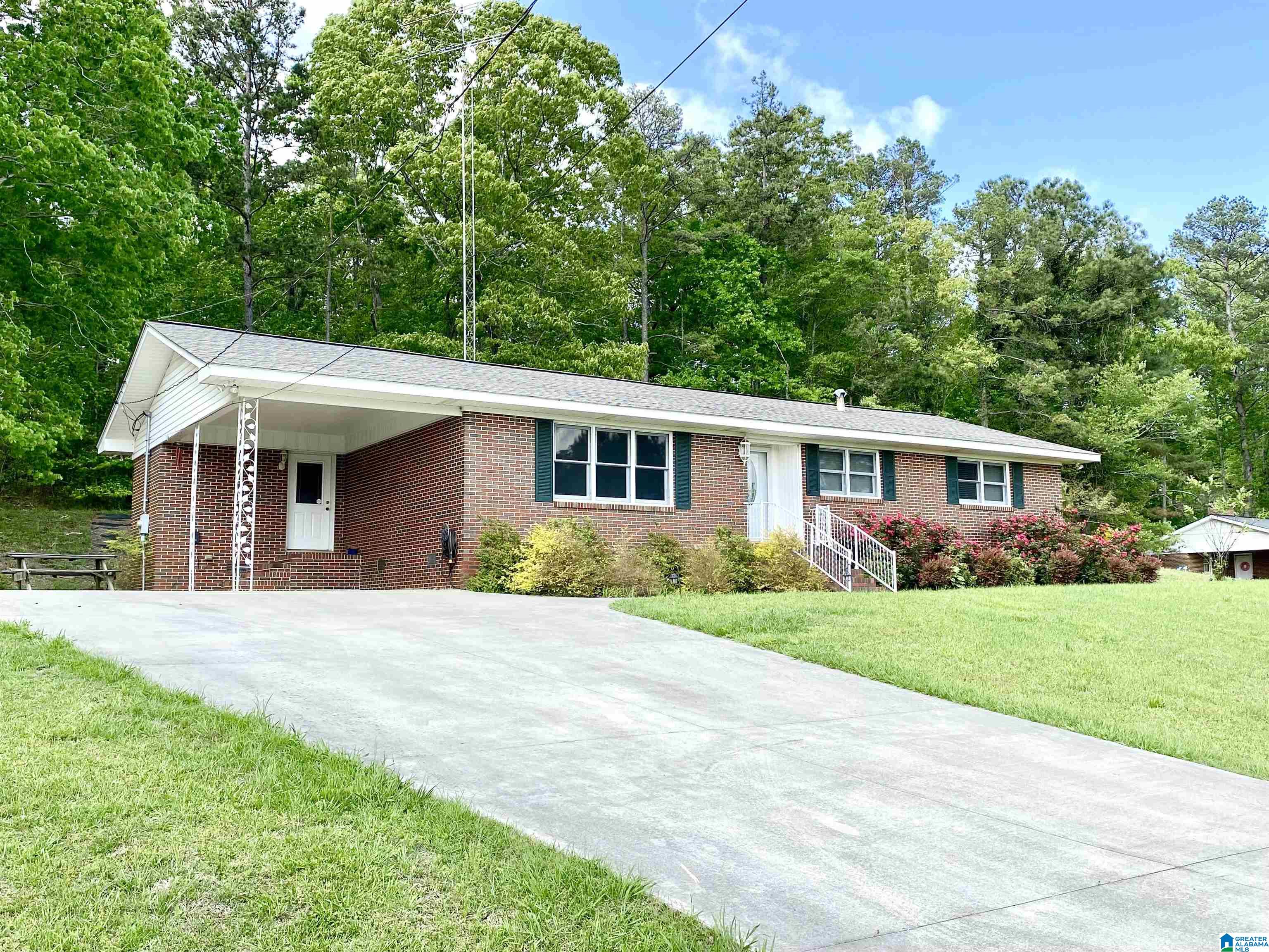 75 Johnson Street Heflin, AL 36264 - Photo 3 of 24
