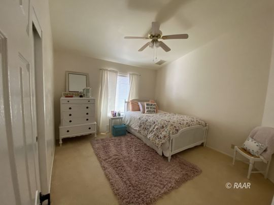 109 West Smoke Tree Avenue Ridgecrest, CA 93555 - Photo 11 of 32 Gallery Image 11