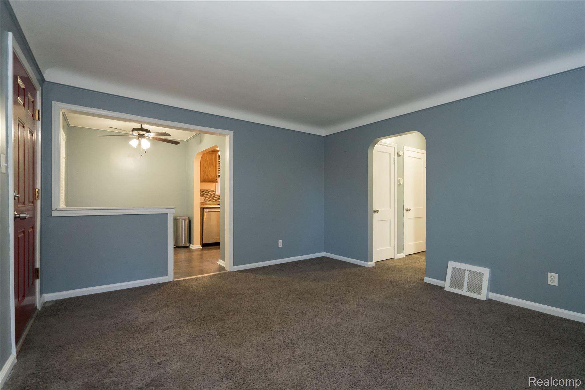 21986 Moross Road Grosse Pointe, MI 48236 - Photo 17 of 49 DSC08813.jpg