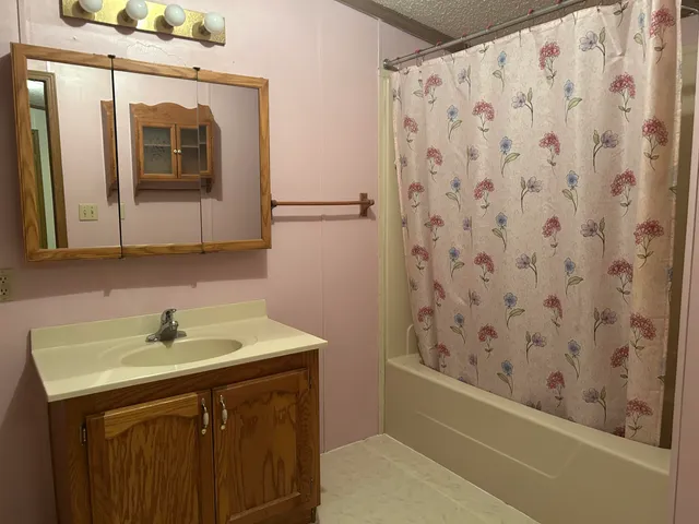 $240,000 | 59178 Nora Drive, Colon, MI 49040