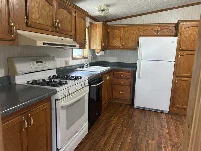 $240,000 | 59178 Nora Drive, Colon, MI 49040