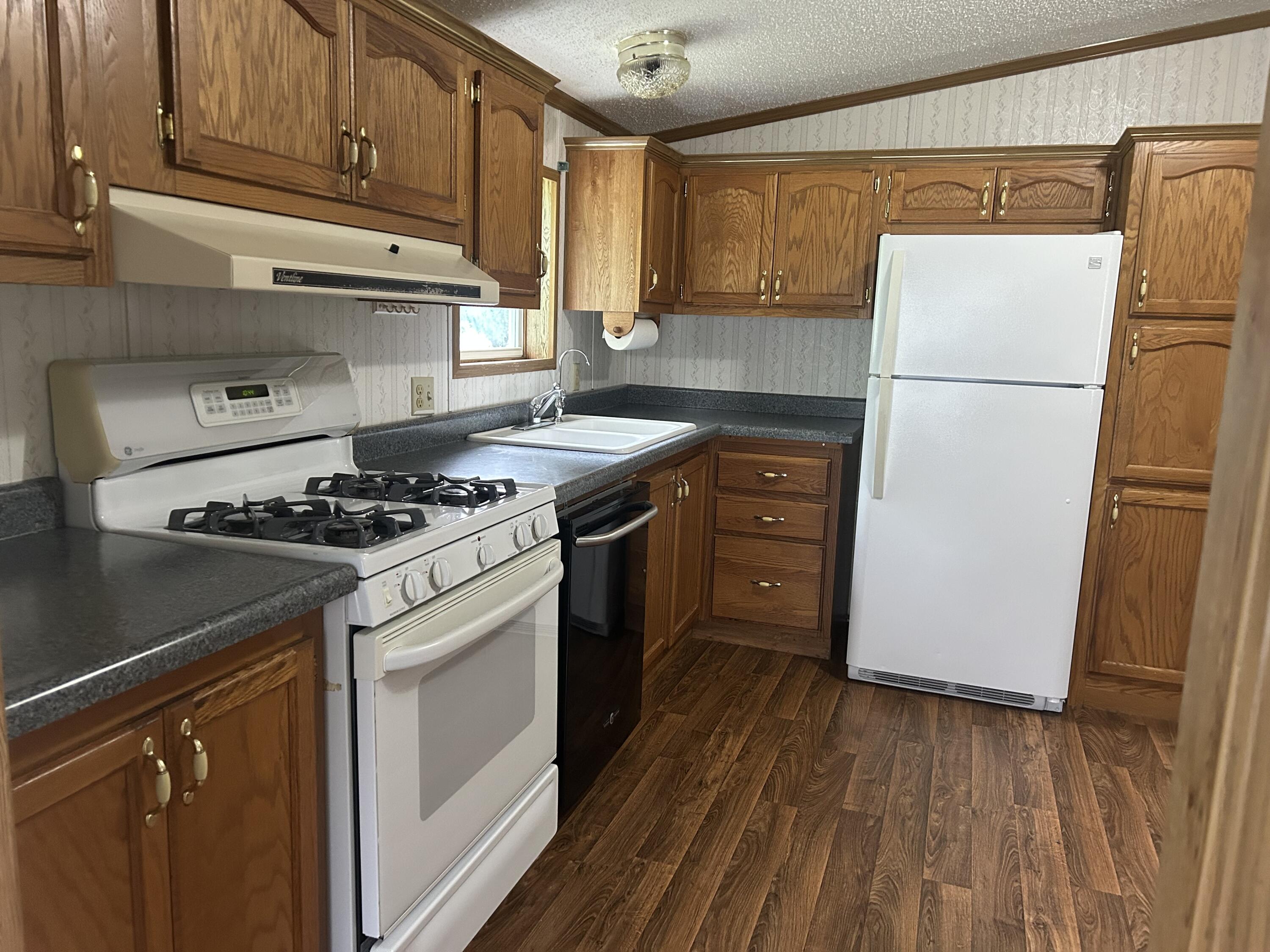 59178 Nora Drive Colon, MI 49040 - Photo 6 of 74 IMG_5446