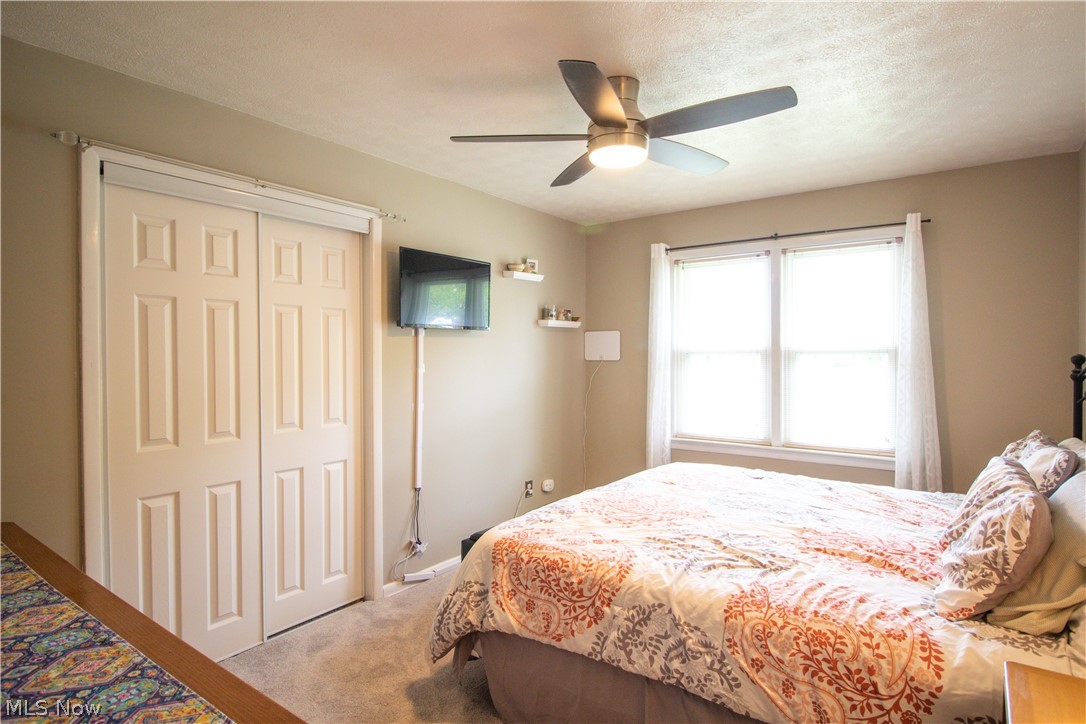 9909 Reichert Road Cleveland, OH 44130 - Photo 16 of 29