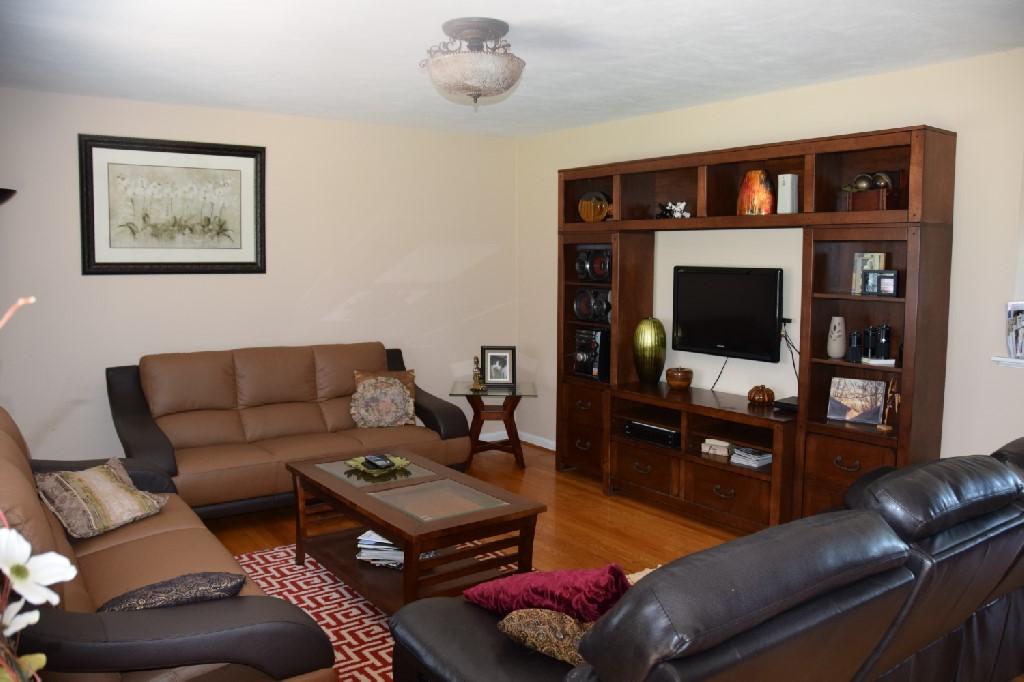4317 Tellico Road Northwest Roanoke, VA 24017 - Photo 2 of 48 DSC_0030