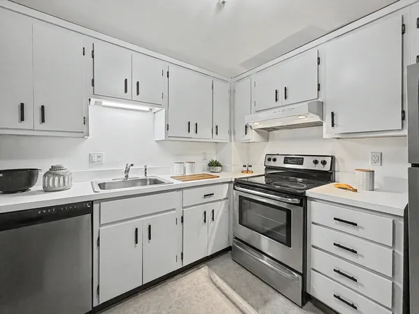 $450,000 | 175 Quincy Shore Drive, Unit B23, Quincy, MA 02171