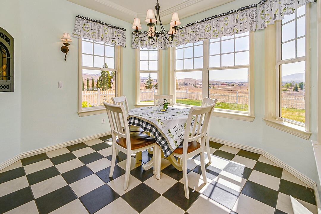 23658 Clover Spring Road Tehachapi, CA 93561 - Photo 35 of 60 dsc_2319-dsc_2321