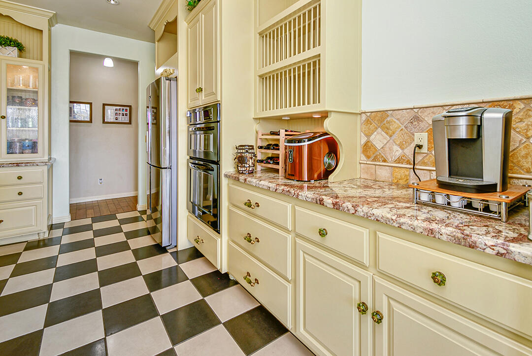 23658 Clover Spring Road Tehachapi, CA 93561 - Photo 36 of 60 dsc_2323-dsc_2326
