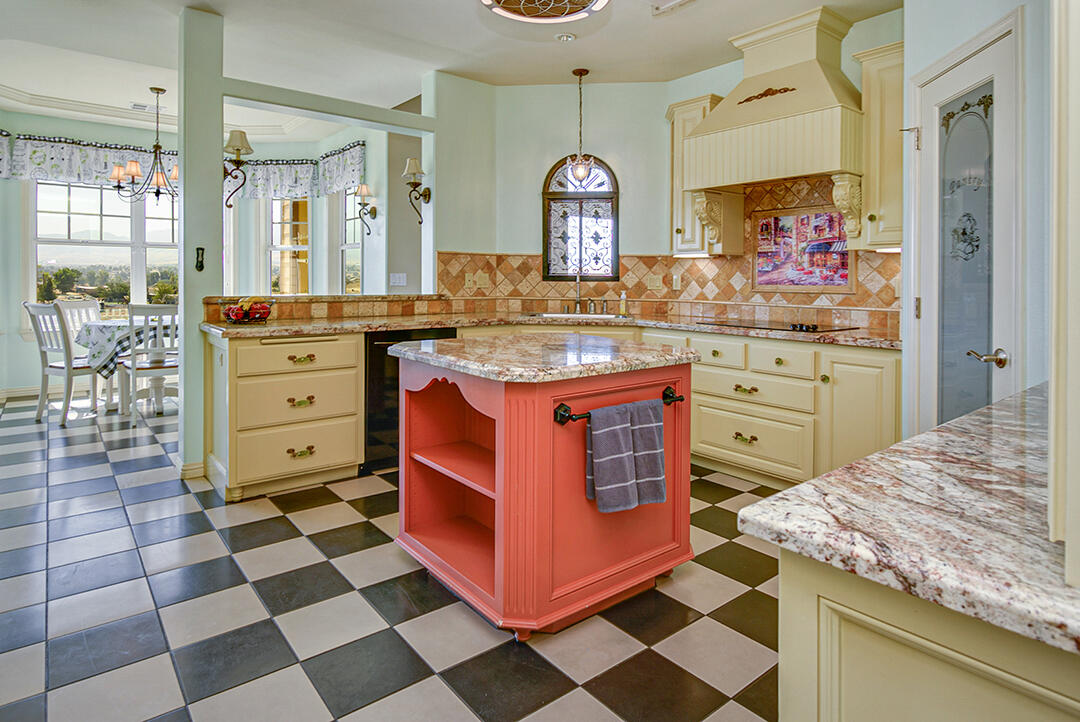 23658 Clover Spring Road Tehachapi, CA 93561 - Photo 38 of 60 dsc_2332-dsc_2336