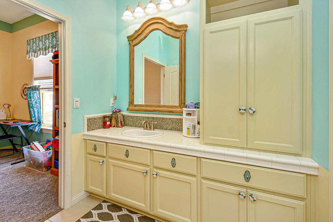 23658 Clover Spring Road Tehachapi, CA 93561 - Photo 43 of 60 dsc_2380-dsc_2383