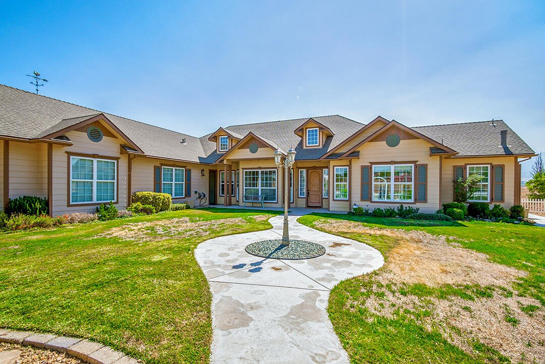 23658 Clover Spring Road Tehachapi, CA 93561 - Photo 57 of 60 DSC_2465-HDR