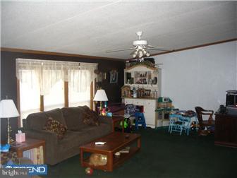 1302 Gibson Road, Unit 138 Bensalem, PA 19020 - Photo 6 of 12 Living Room