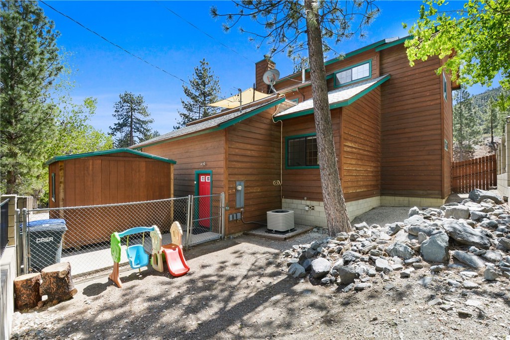 1880 Blackbird Road Wrightwood, CA 92397 - Photo 26 of 42