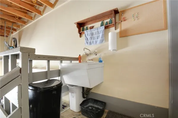 $525,000 | 1880 Blackbird Road, Wrightwood, CA 92397