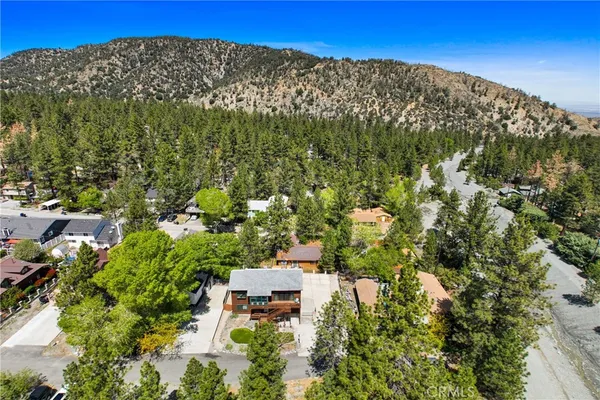 $525,000 | 1880 Blackbird Road, Wrightwood, CA 92397
