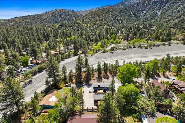 $525,000 | 1880 Blackbird Road, Wrightwood, CA 92397