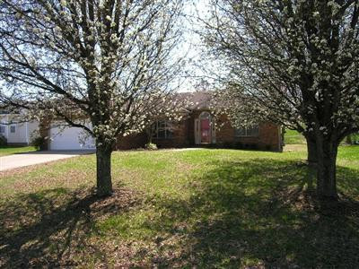 864 Ridgeview Drive Frankfort, KY 40601 - Photo 2 of 26 Photo 2