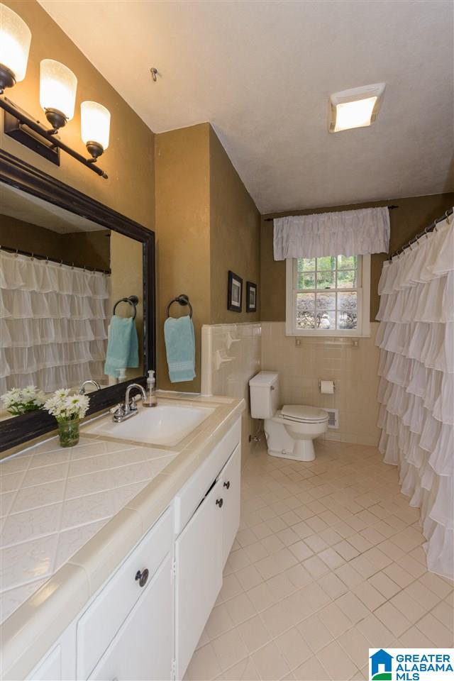 612 Stonehaven Road Hoover, AL 35226 - Photo 22 of 36