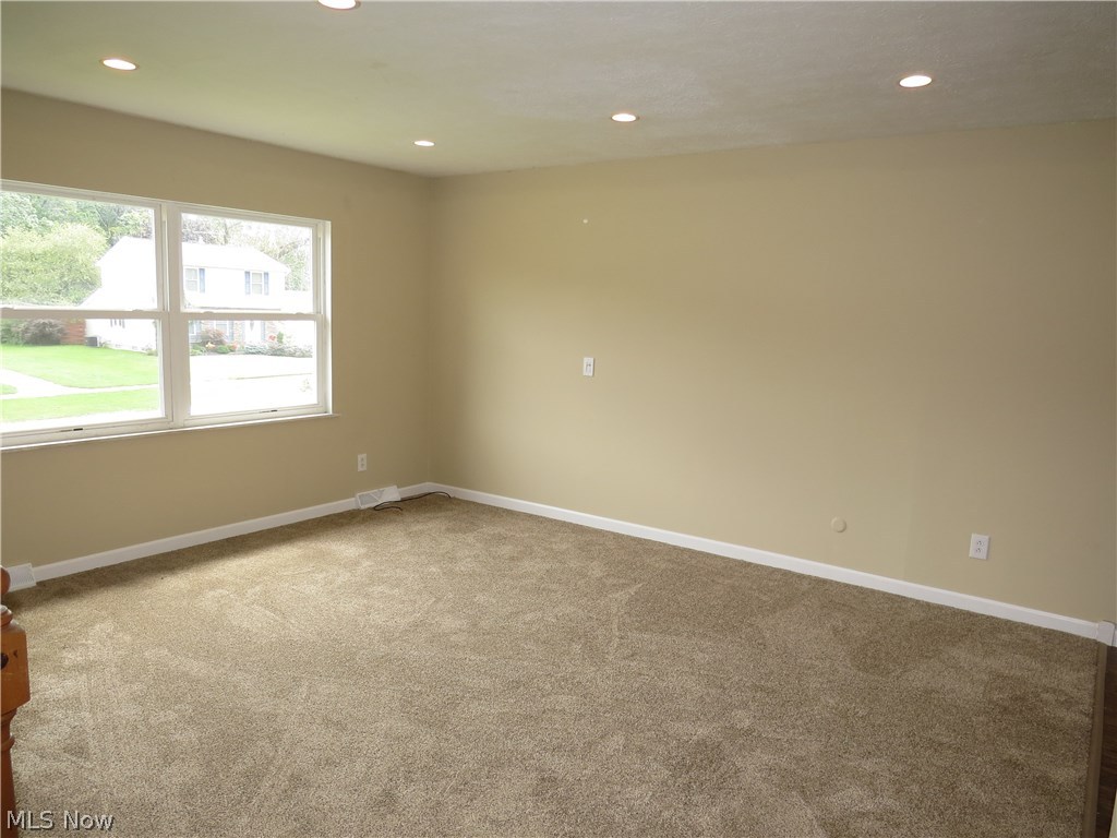 5654 Reef Road Mentor, OH 44060 - Photo 24 of 28 Gallery Image 24