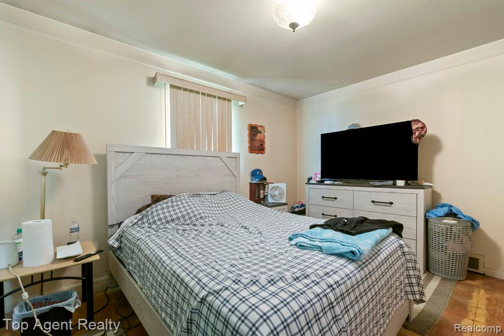 54951 Ridge Road New Baltimore, MI 48047 - Photo 32 of 58 Gallery Image 32