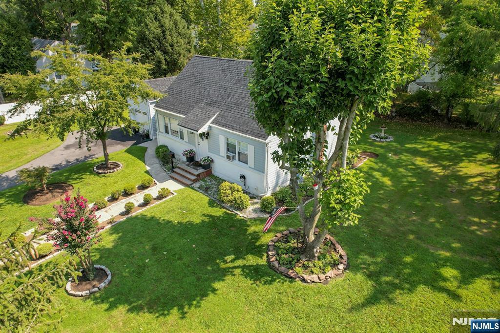 10 Knickerbocker Road Demarest, NJ 07627 - Photo 9 of 44 Gallery Image 9