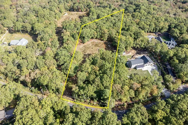 $1,379,500 | 154 Kings Factory Road, Charlestown, RI 02813