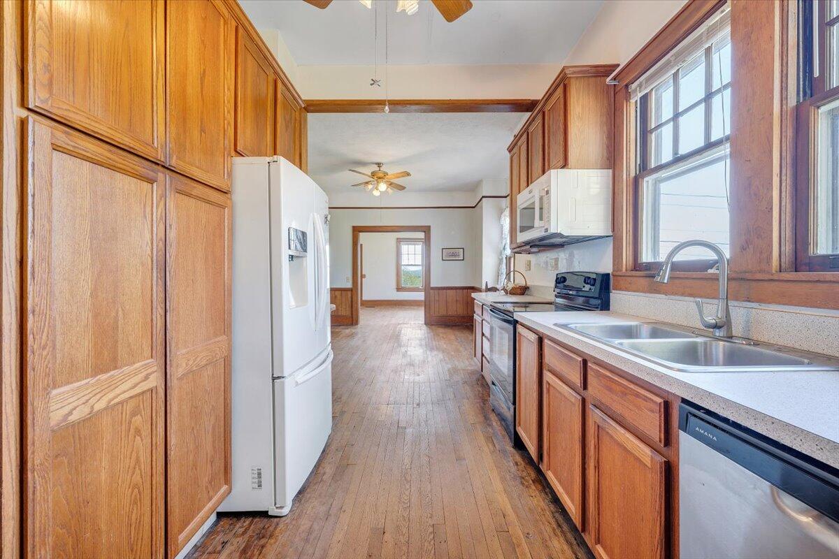12173 Moneta Road Moneta, VA 24121 - Photo 28 of 86 26-MIB00615