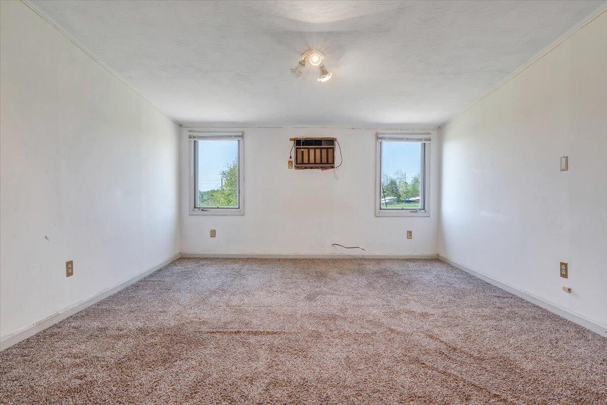 12173 Moneta Road Moneta, VA 24121 - Photo 38 of 86 36-MIB00663