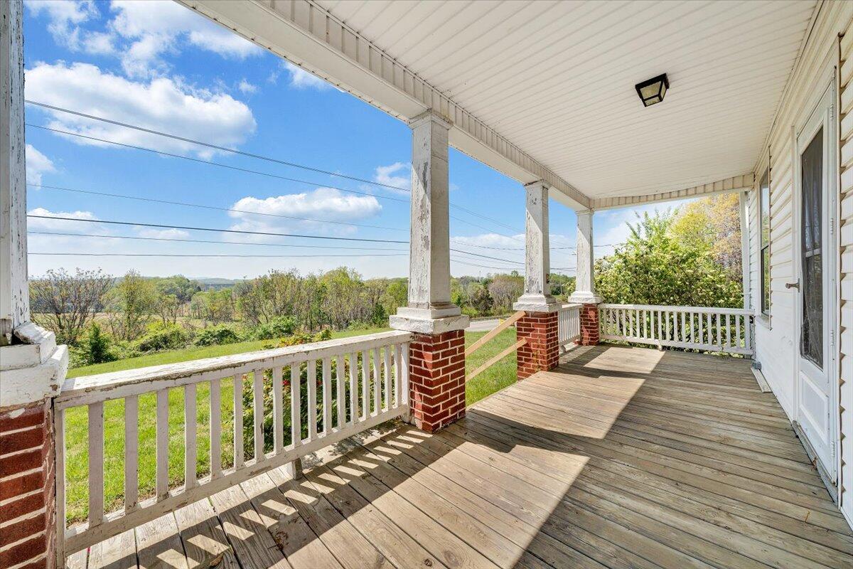 12173 Moneta Road Moneta, VA 24121 - Photo 4 of 86 02-MIB00699