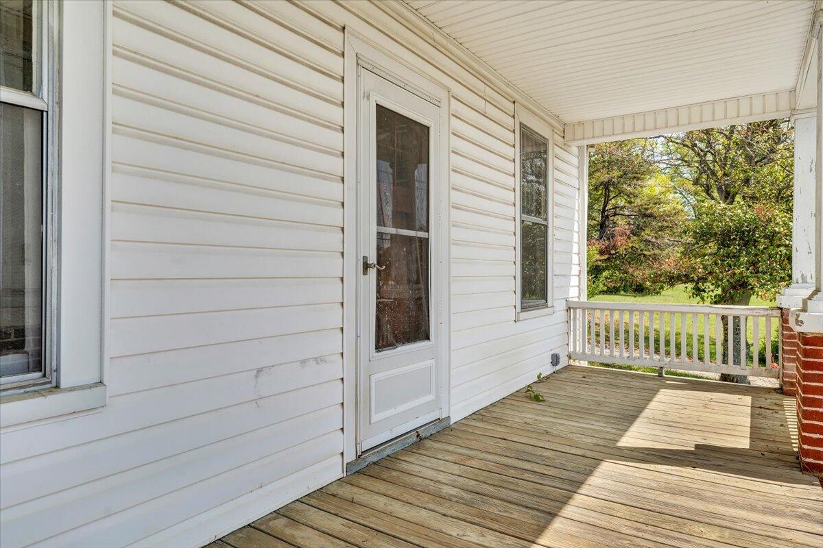12173 Moneta Road Moneta, VA 24121 - Photo 6 of 86 04-MIB00696