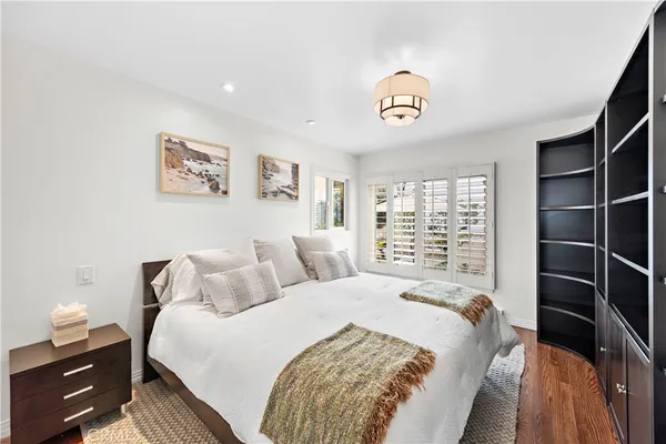$7,995 | 462 Cliff Drive, Unit 1, Laguna Beach, CA 92651