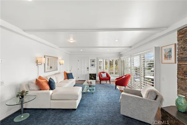 $7,995 | 462 Cliff Drive, Unit 1, Laguna Beach, CA 92651