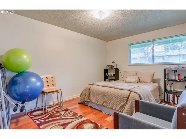 $450,000 | 15557 East Burnside Street, Portland, OR 97233
