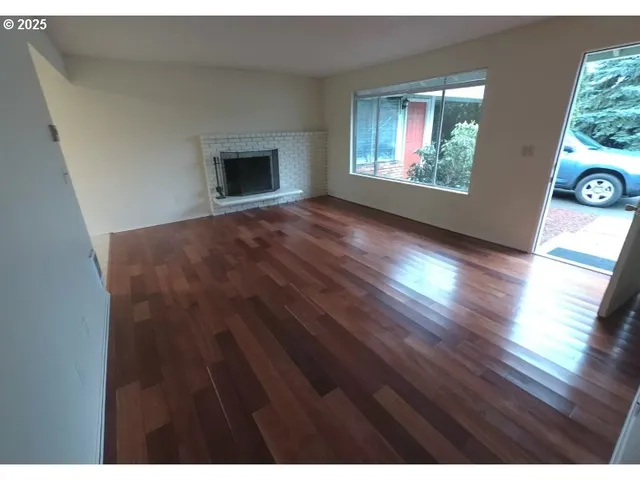 $450,000 | 15557 East Burnside Street, Portland, OR 97233