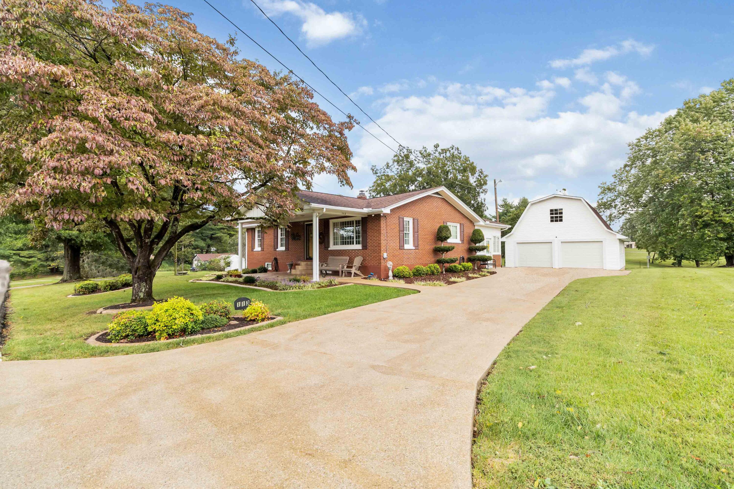 113 Perry Street Science Hill, KY 42553 - Photo 1 of 65 001