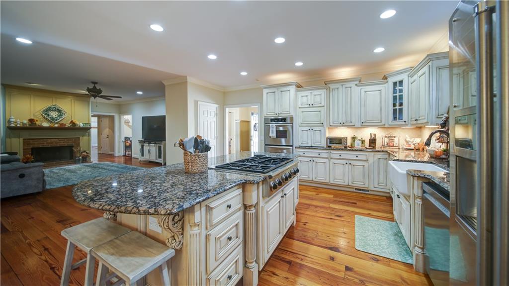 5580 Point W Drive Oakwood, GA 30566 - Photo 7 of 42